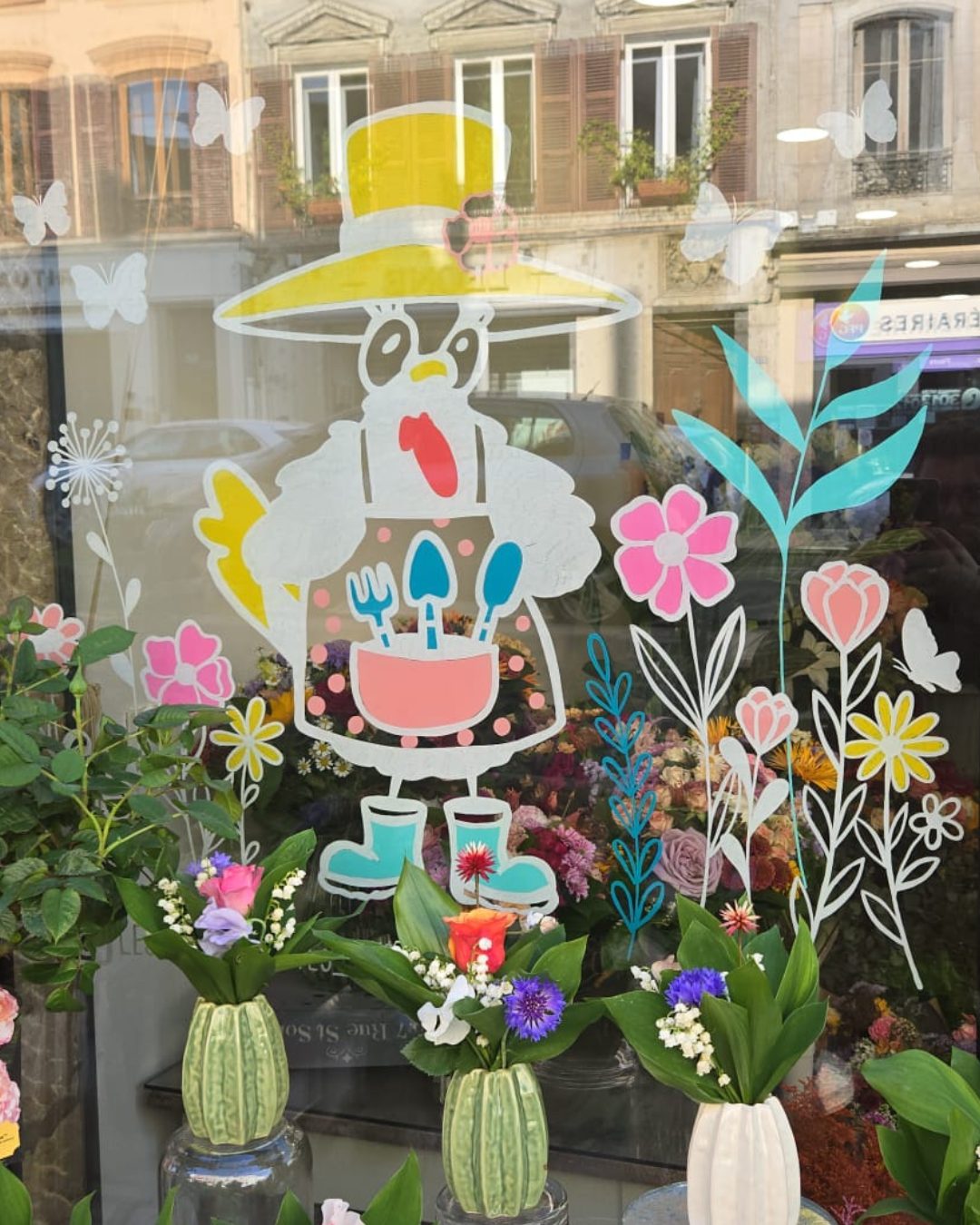 Marine Chalayer_peinture sur vitrine_rhone _ alpes_villefranche_sur_saone