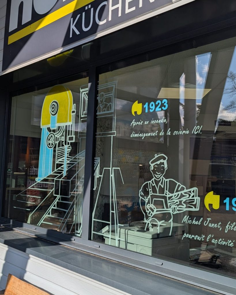 Marine Chalayer_peinture sur vitrine_Tarare_rhone _ alpes