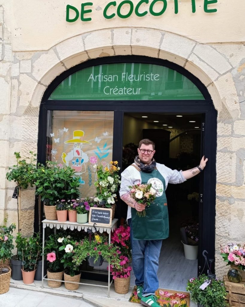 Marine Chalayer_peinture sur vitrine_rhone _ alpes_villefranche_sur_saone