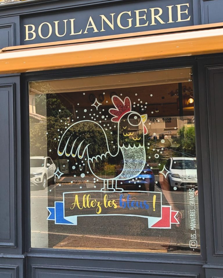 Marine Chalayer_peinture sur vitrine_Villars_les_Dombes_rhone _ alpes