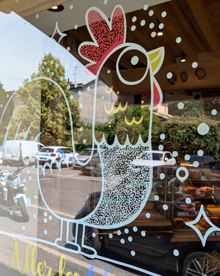 Marine Chalayer_peinture sur vitrine_Villars_les_Dombes_rhone _ alpes