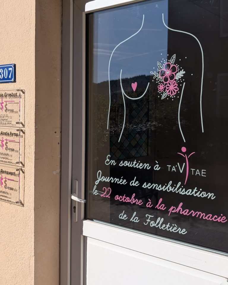 MarineChalayer_peinturesurvitrine_octobre_rose_rhonealpes